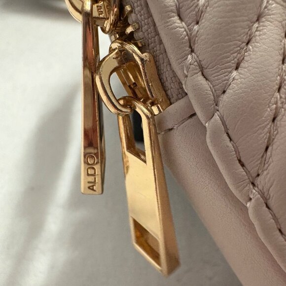 Heart-Shaped Quilted Light Pink ALDO Crossbody Bag With Gold-Tone Hardware - Picture 5 of 14